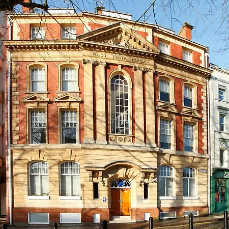 Aparthotel Saco West India House Bristol