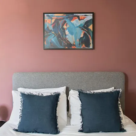 Aparthotel Saco West India House Bristol