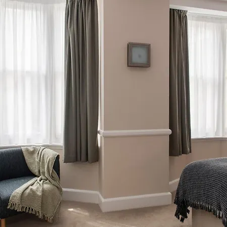 Aparthotel Saco West India House Bristol