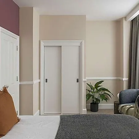 Saco - West India House Апартаменти