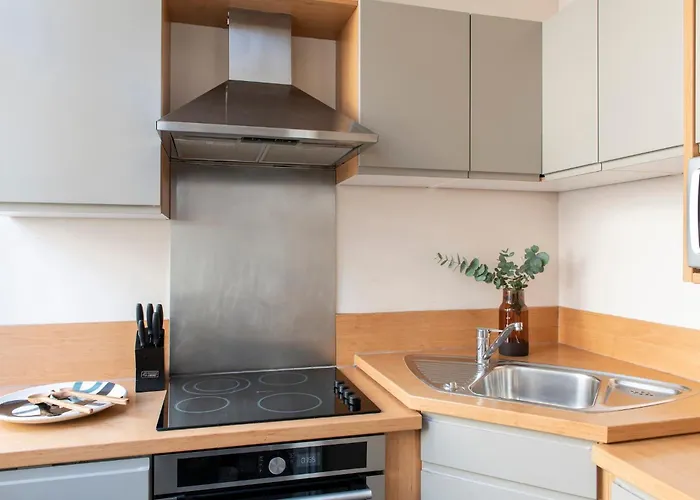 Saco - West India House Apartment *