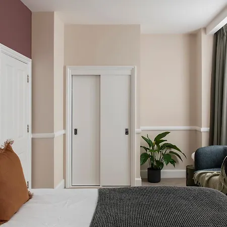 Апарт-отель Saco West India House Бристоль